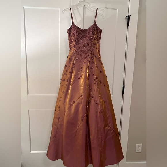 Stunning Sue Wong Nocturne Ball Gown - Picture 2 of 6